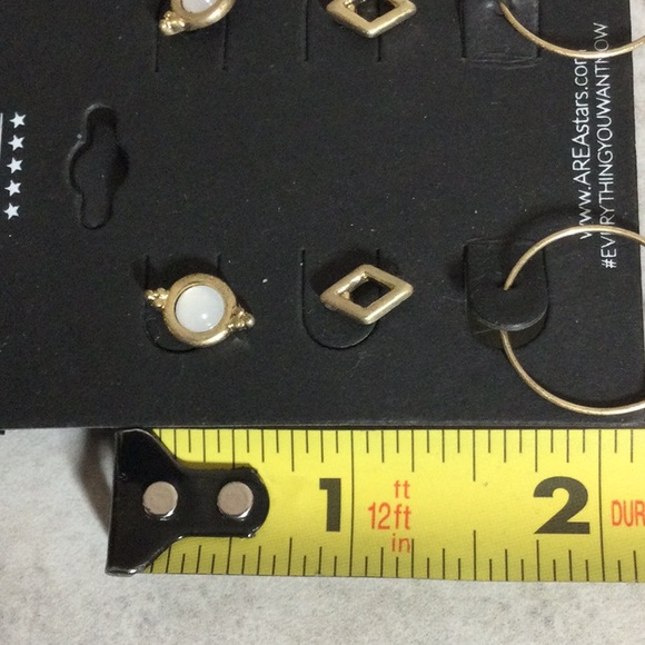 NWT AREA 3 gold earring set - Picture 7 of 7